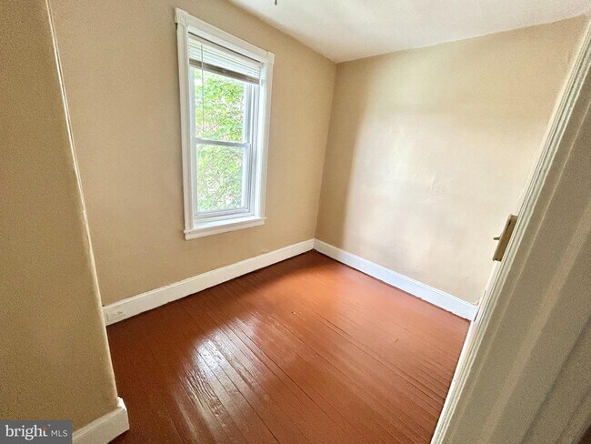 2109 Shields St photo'