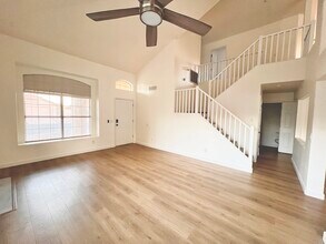 2560 N Lindsay Rd in Mesa, AZ - Building Photo - Building Photo