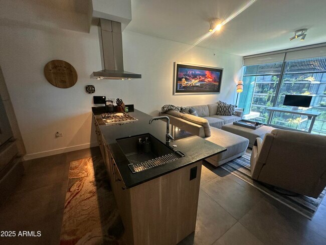 property at 7120 E Kierland Blvd