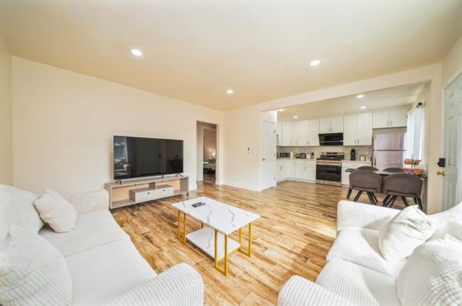 0000 Adelia Ave, Unit 00 in South El Monte, CA - Building Photo - Building Photo