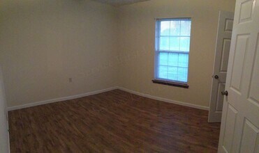 503 Broad St in Greenfield, MO - Building Photo - Building Photo