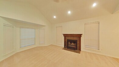 8102 SW Cherokee Ave in Lawton, OK - Building Photo - Building Photo