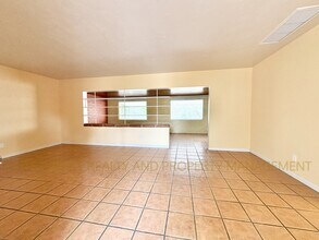 1723 N Desmond Ln in Tucson, AZ - Building Photo - Building Photo