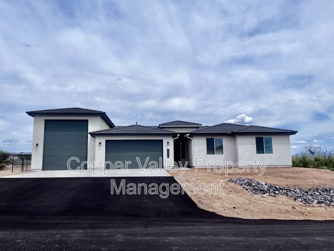 property at 13868 E Barwick Dr