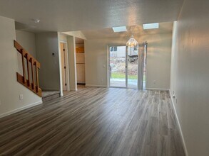 2640 NW College Way in Bend, OR - Building Photo - Building Photo