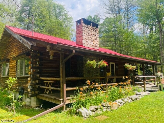 property at 101 Flatbrook Rd
