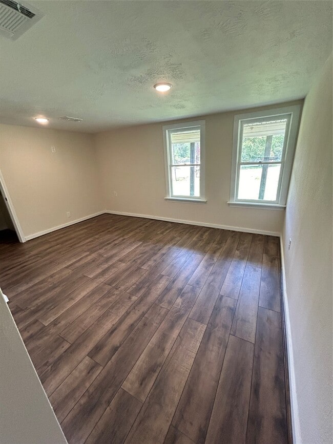 property at 5822 Edna St