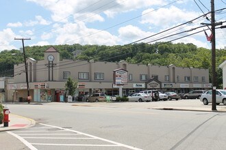 Riverside Square in Bloomingdale, NJ - Building Photo - Building Photo