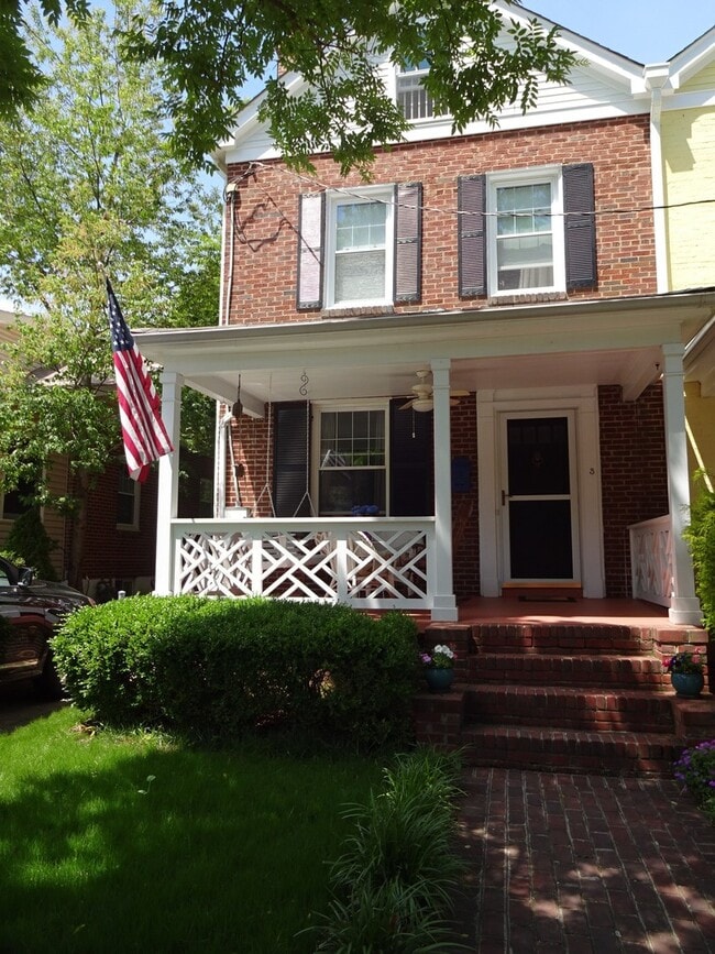 property at 3 W Walnut St