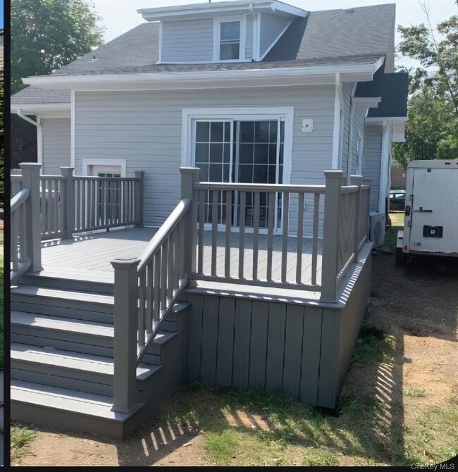 16 Trinity Pl in Hewlett, NY - Building Photo - Building Photo