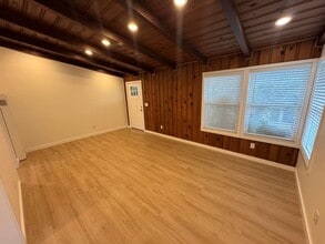 54 San Clemente St in Ventura, CA - Building Photo - Building Photo