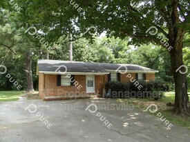 4012 Offutt Ct NW in Huntsville, AL - Building Photo
