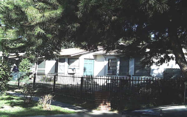 4827-4829 Craner Ave in North Hollywood, CA - Foto de edificio