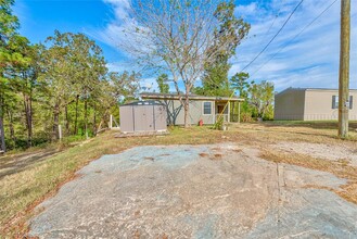 140 Maple Leaf in Onalaska, TX - Building Photo - Building Photo