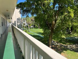 1420 Atlantic Shores Blvd, Unit 236 in Hallandale Beach, FL - Building Photo