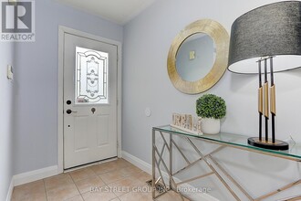 73 Sunridge St in Richmond Hill, ON - Building Photo - Building Photo