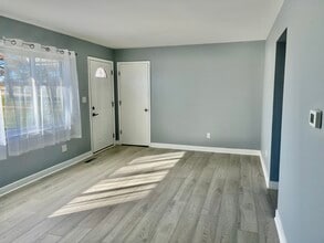 2441 Norvell Rd in Grass Lake, MI - Foto de edificio - Building Photo