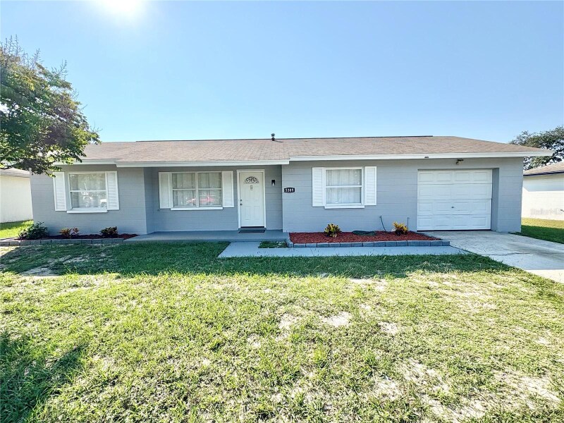 5389 Mariner Blvd in Spring Hill, FL - Building Photo