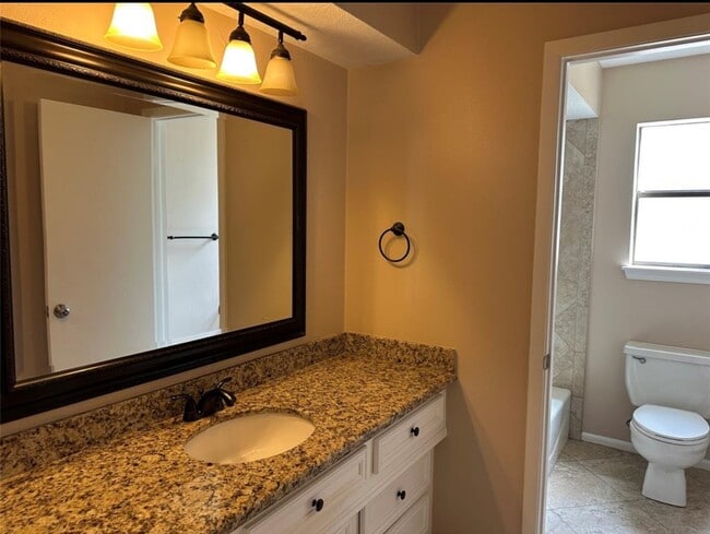 17406 Spicewood Springs Ln