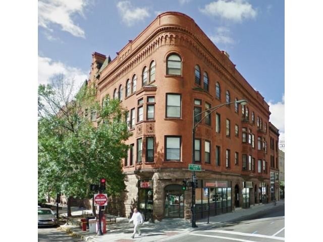 2300 N Clark in Chicago, IL - Building Photo