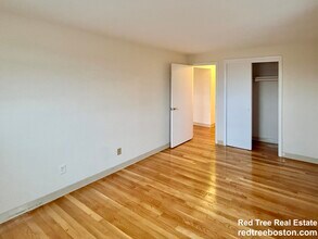 8 Riverside St in Watertown, MA - Building Photo - Building Photo