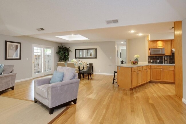 2726 Kipling St in Palo Alto, CA - Building Photo - Building Photo