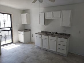 974 Hovey St in Gary, IN - Building Photo - Building Photo