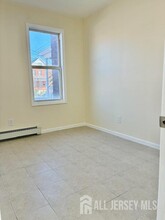 599 Amboy Ave in Perth Amboy, NJ - Building Photo - Building Photo