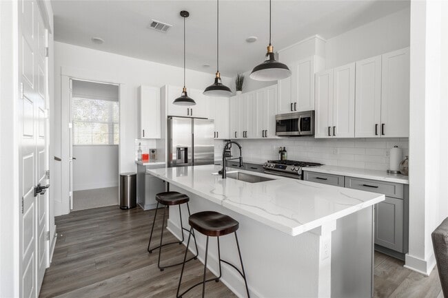 property at 1404 Mansfield St