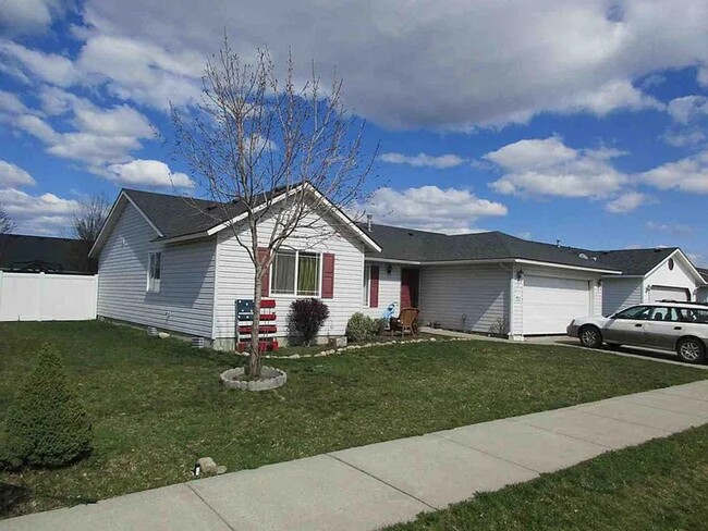 property at 4835 W Candlewood Dr