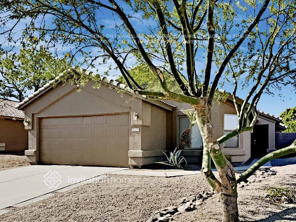 6037 E Rochelle St in Mesa, AZ - Building Photo