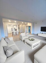 623 Commonwealth Ave, Unit 701-702 in Boston, MA - Foto de edificio - Building Photo