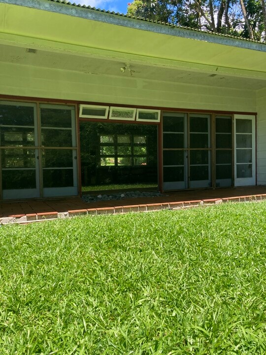 600 Hoaka Rd in Hilo, HI - Building Photo