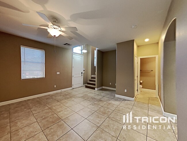 143 Manor House Ave in Las Vegas, NV - Building Photo - Building Photo