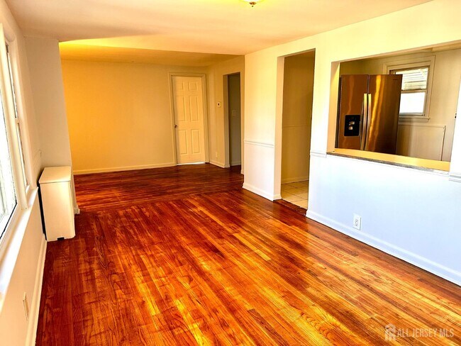 428 New Market Rd in Piscataway, NJ - Building Photo - Building Photo