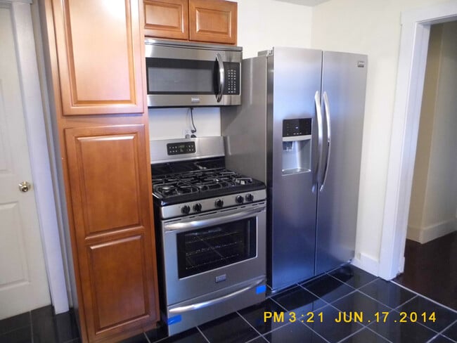 1710 E Fayette St, Unit 1 in Syracuse, NY - Building Photo - Building Photo