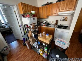 81 Essex St, Unit 26 in Boston, MA - Building Photo