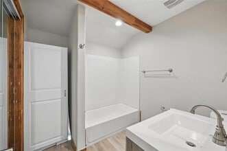 1003 Pecan Ave in Greenville, TX - Building Photo - Building Photo