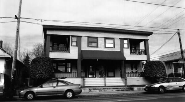 4431 SE Hawthorne Blvd in Portland, OR - Building Photo - Building Photo