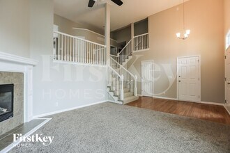 20807 W 72nd St in Shawnee, KS - Foto de edificio - Building Photo