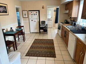 50 Westbury Park Rd in Watertown, CT - Building Photo - Building Photo