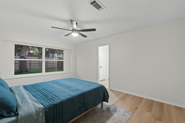 property at 2610 Moss Hill Dr