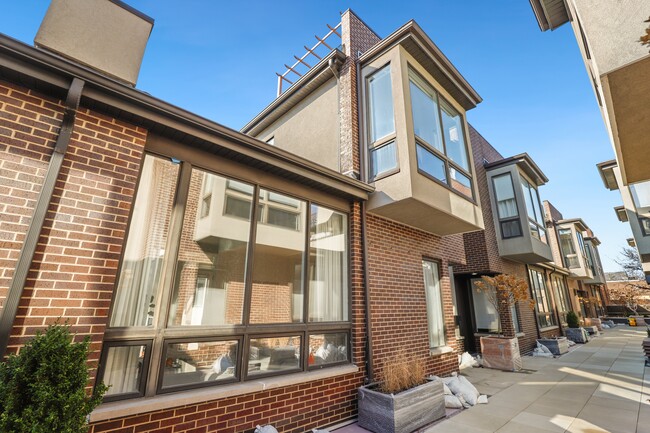1757 N Paulina St in Chicago, IL - Foto de edificio - Building Photo