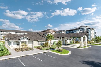 Solea Wellen Park 55+ Active Adult in Venice, FL - Foto de edificio - Building Photo