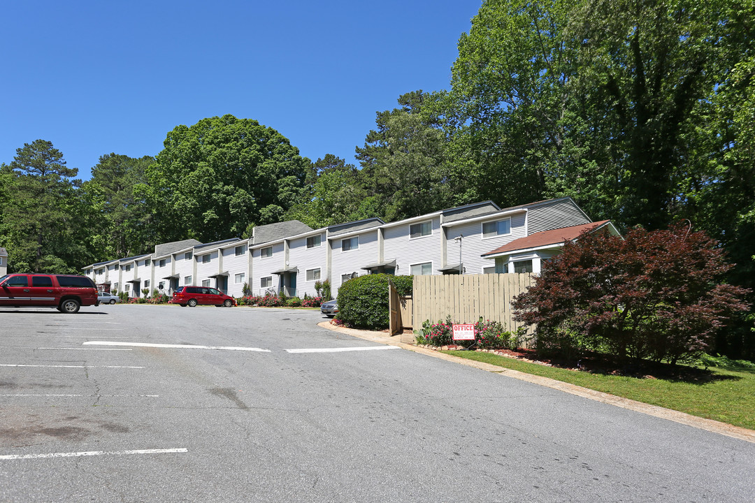 Pinehurst Apartments in Marietta, GA - Building Photo