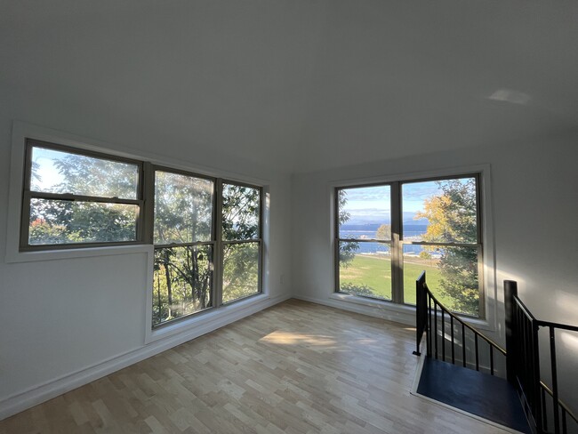216 Lake St in Burlington, VT - Building Photo - Building Photo