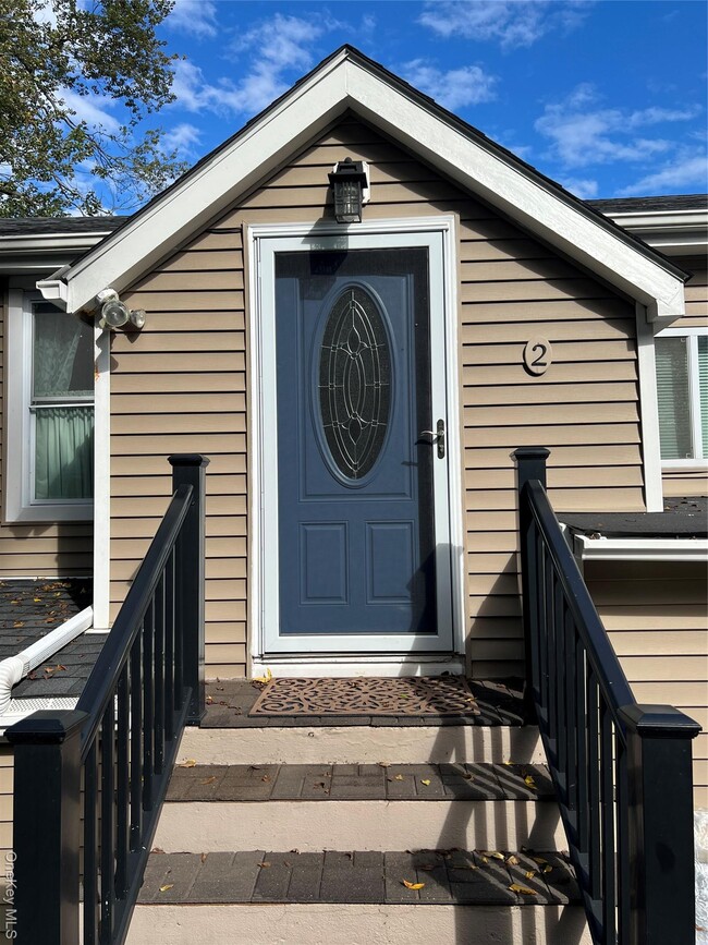 2 Avon Rd in Lake Peekskill, NY - Building Photo - Building Photo