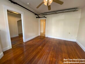 9 Barrows St, Unit B in Boston, MA - Building Photo - Building Photo