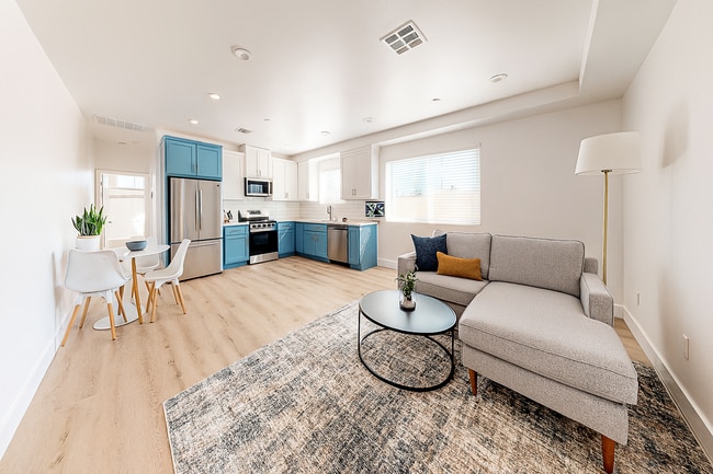 3920 Brighton Ave in Los Angeles, CA - Building Photo - Building Photo