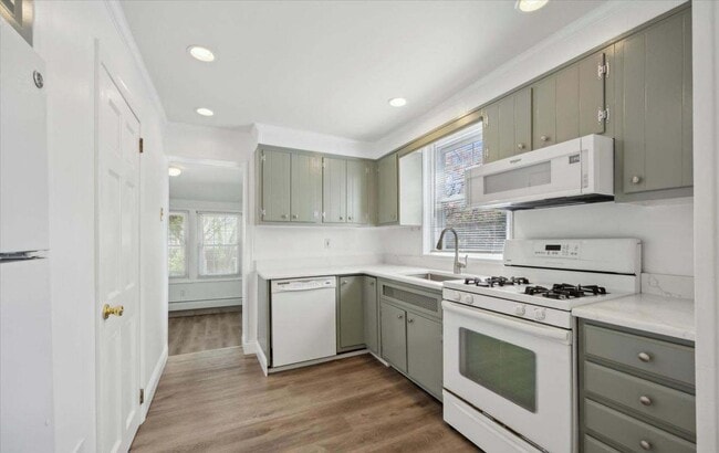 1037 Rees Ave in Bryn Mawr, PA - Foto de edificio - Building Photo